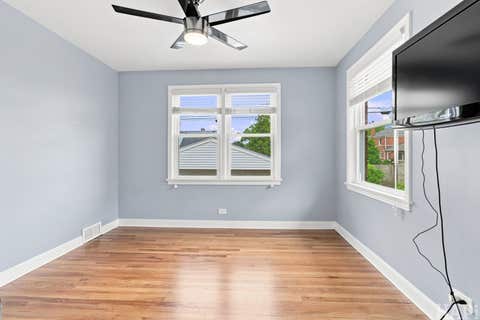 Tiny photo for 1512 Portsmouth Avenue, Westchester, IL 60154 (MLS # 12699985)