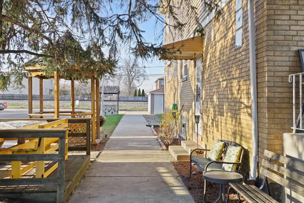 5858 W 60th Street