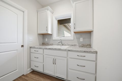 Tiny photo for 718 Independence Avenue, Sycamore, IL 60178 (MLS # 12623656)