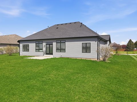 Tiny photo for 718 Independence Avenue, Sycamore, IL 60178 (MLS # 12623656)