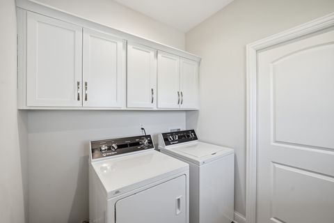 Tiny photo for 718 Independence Avenue, Sycamore, IL 60178 (MLS # 12623656)