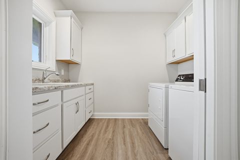 Tiny photo for 718 Independence Avenue, Sycamore, IL 60178 (MLS # 12623656)