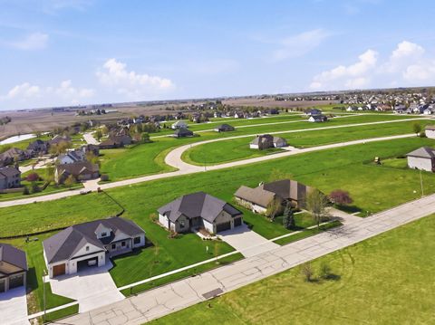 Tiny photo for 718 Independence Avenue, Sycamore, IL 60178 (MLS # 12623656)