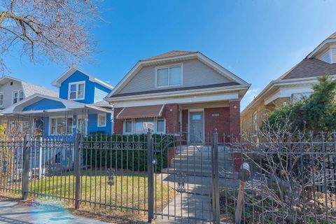 Tiny photo for 3743 N Kimball Avenue, Chicago, IL 60618 (MLS # 12625197)