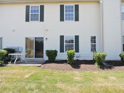 Tiny photo for 2480 Frost Drive, Aurora, IL 60503 (MLS # 12661537)