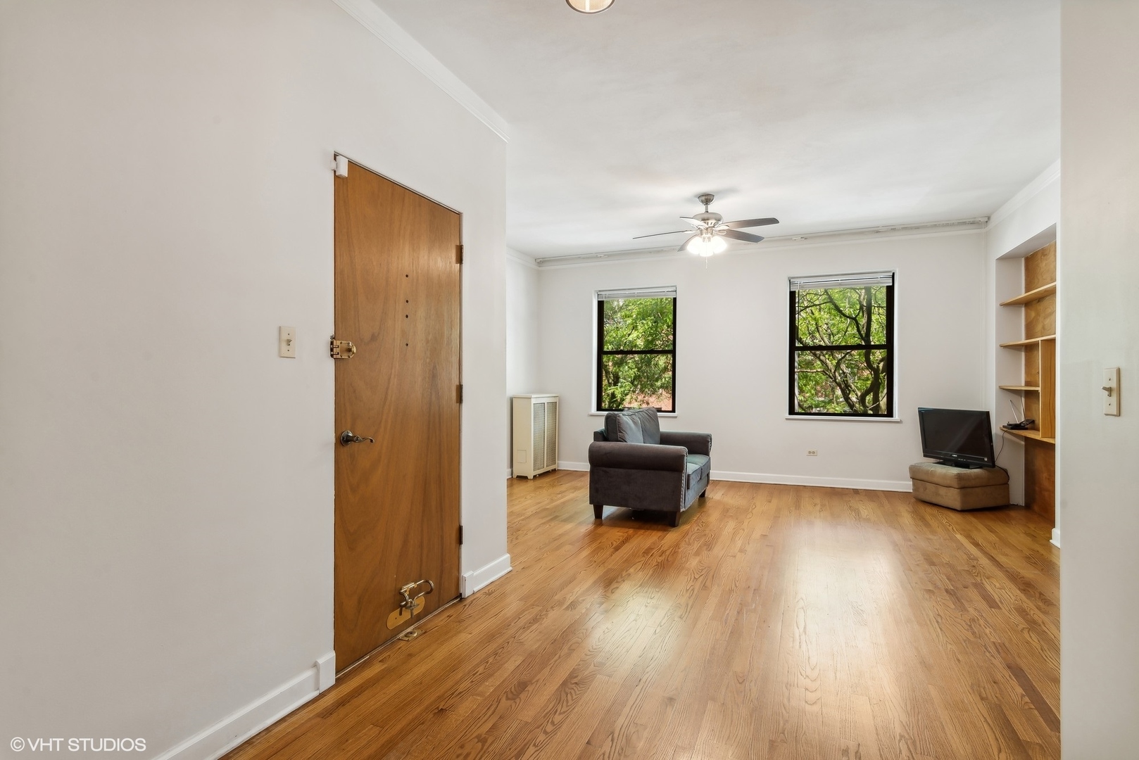 1151 E Hyde Park Boulevard 2D