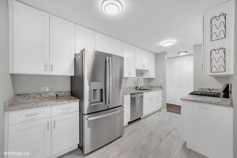 Tiny photo for 1103 Miller Lane #105, Buffalo Grove, IL 60089 (MLS # 12704686)