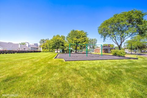 Tiny photo for 1103 Miller Lane #105, Buffalo Grove, IL 60089 (MLS # 12704686)