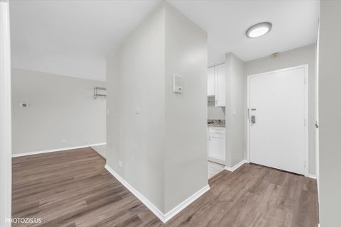 Tiny photo for 1103 Miller Lane #105, Buffalo Grove, IL 60089 (MLS # 12704686)
