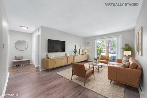 Tiny photo for 1103 Miller Lane #105, Buffalo Grove, IL 60089 (MLS # 12704686)