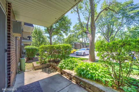 Tiny photo for 1103 Miller Lane #105, Buffalo Grove, IL 60089 (MLS # 12704686)
