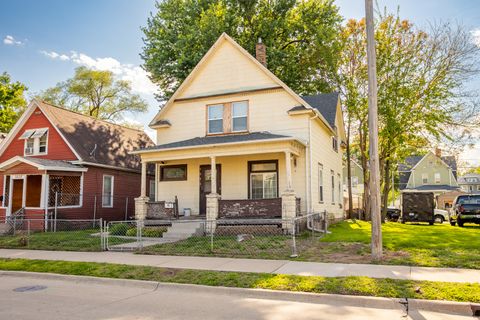 Photo of 1030 15TH Street, Rock Island, IL 61201 (MLS # 12639194)