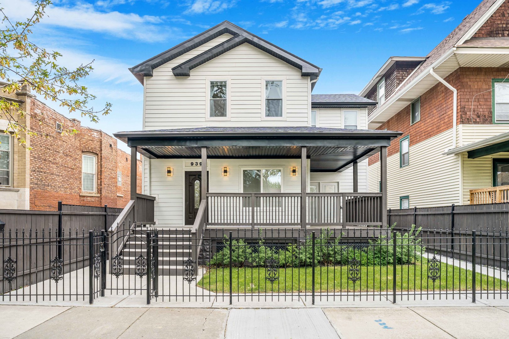 939 N Massasoit Avenue
