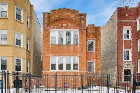 2036 W Farragut Avenue Chicago IL 60625