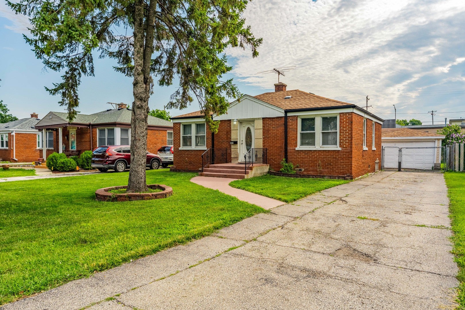 409 ENGLEWOOD Avenue