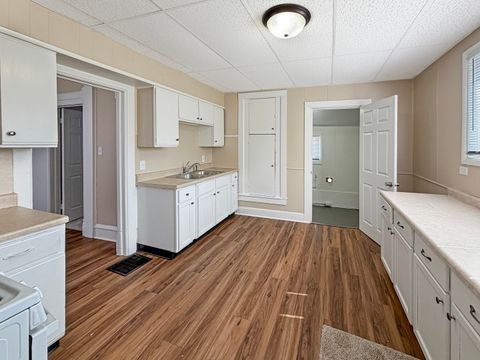 Tiny photo for 407 E Winneshiek Street, Freeport, IL 61032 (MLS # 12606608)