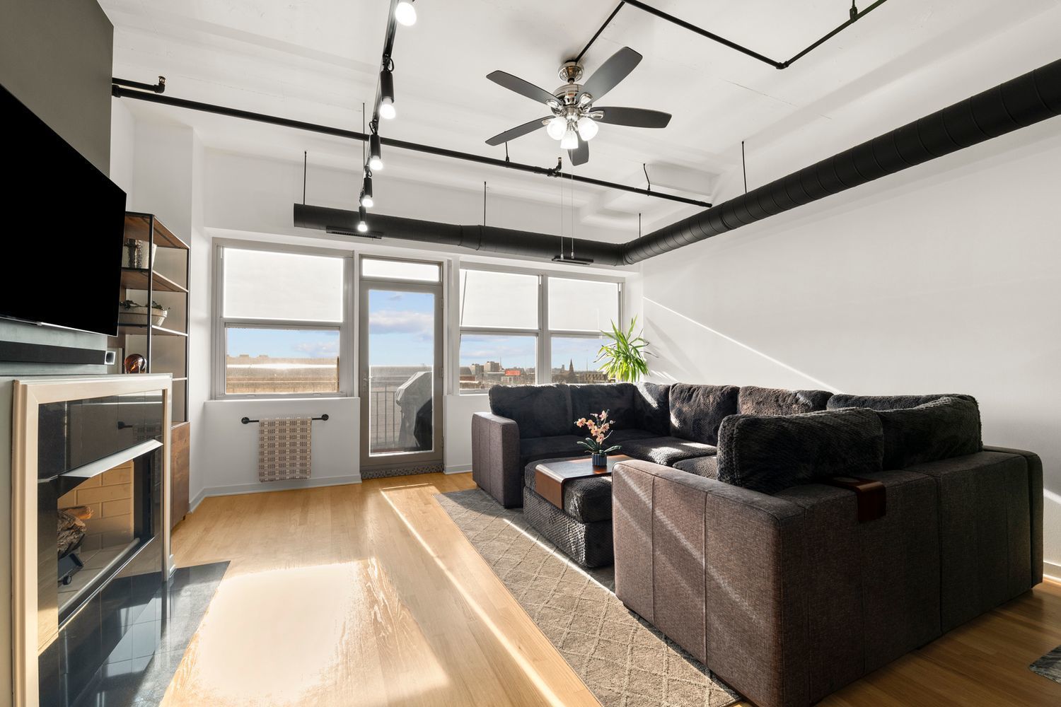 500 S Clinton Street 624