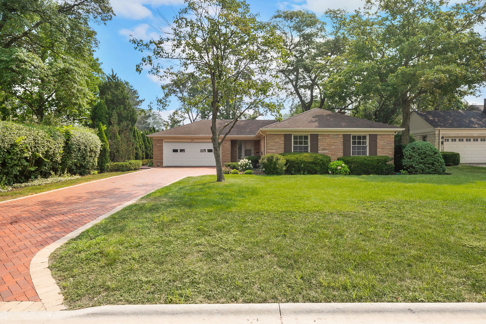 639 Surrey Lane