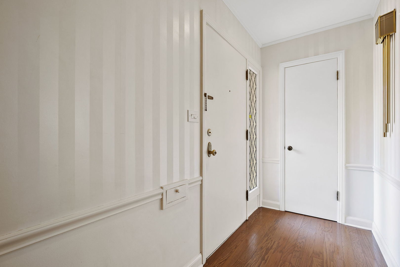 639 Surrey Lane