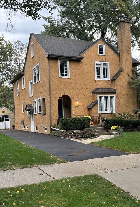 425 N Catherine Avenue La Grange Park IL 60526