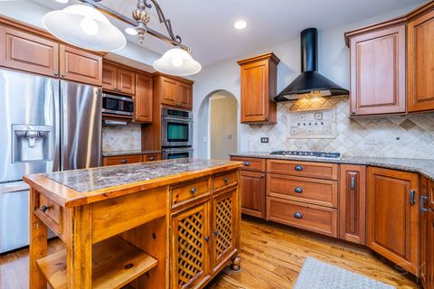 Tiny photo for 425 N Catherine Avenue, La Grange Park, IL 60526 (MLS # 12498820)