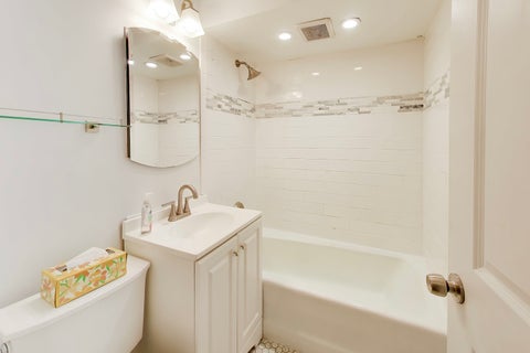 Tiny photo for 2183 LAURA Lane, Des Plaines, IL 60018 (MLS # 12765394)