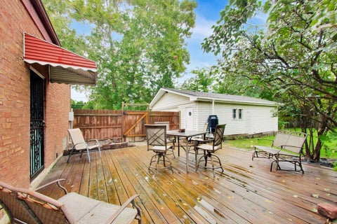 Tiny photo for 2183 LAURA Lane, Des Plaines, IL 60018 (MLS # 12765394)