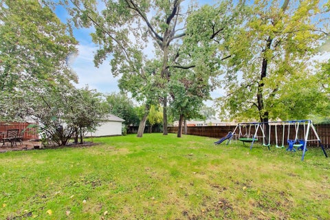 Tiny photo for 2183 LAURA Lane, Des Plaines, IL 60018 (MLS # 12765394)