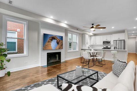 Tiny photo for 1322 W Belmont Avenue #2W, Chicago, IL 60657 (MLS # 12480571)