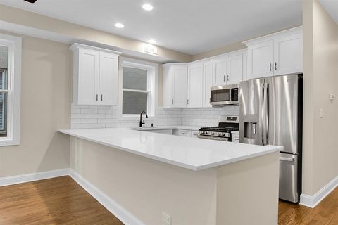 Tiny photo for 1322 W Belmont Avenue #2W, Chicago, IL 60657 (MLS # 12480571)