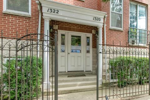 Tiny photo for 1322 W Belmont Avenue #2W, Chicago, IL 60657 (MLS # 12480571)