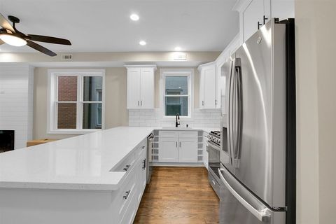 Tiny photo for 1322 W Belmont Avenue #2W, Chicago, IL 60657 (MLS # 12480571)
