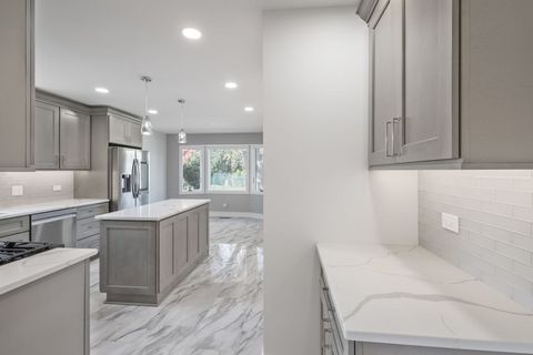 Tiny photo for 6710 W Golfview Lane, Palos Heights, IL 60463 (MLS # 12511979)