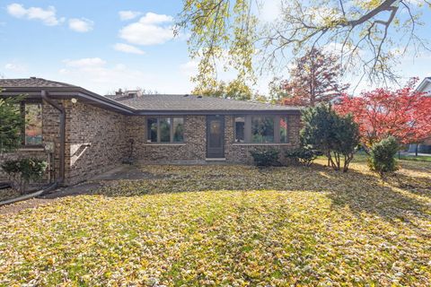Tiny photo for 6710 W Golfview Lane, Palos Heights, IL 60463 (MLS # 12511979)