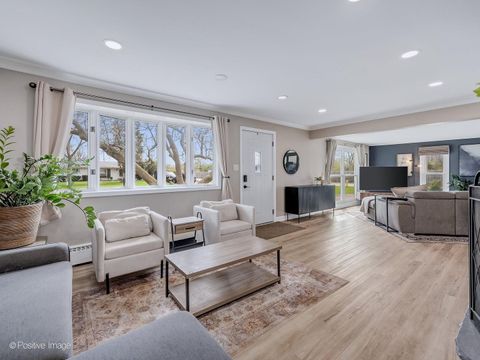 Tiny photo for 657 W Armitage Avenue, Elmhurst, IL 60126 (MLS # 12636568)