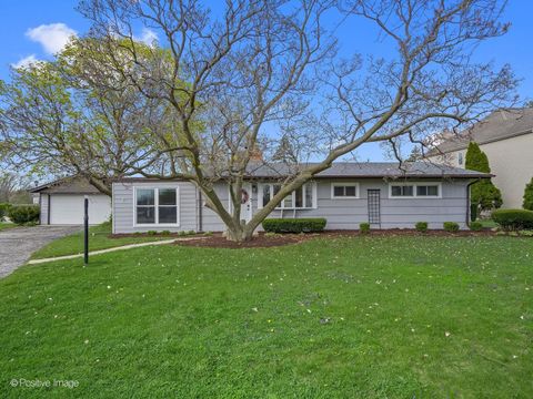 Photo of 657 W Armitage Avenue, Elmhurst, IL 60126 (MLS # 12636568)