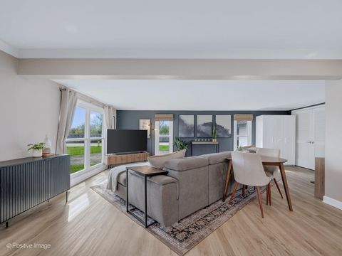 Tiny photo for 657 W Armitage Avenue, Elmhurst, IL 60126 (MLS # 12636568)