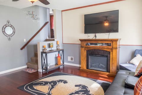 Tiny photo for 4044 Oak Park Avenue, Stickney, IL 60402 (MLS # 12689402)