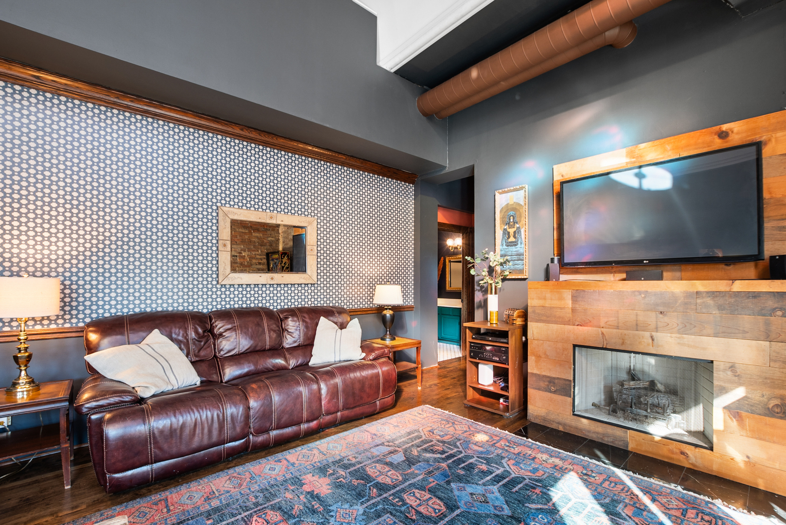 1658 W SUPERIOR Street 8