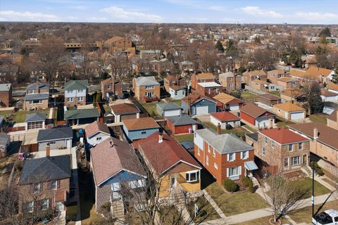 Tiny photo for 3626 S 56th Court, Cicero, IL 60804 (MLS # 12594091)