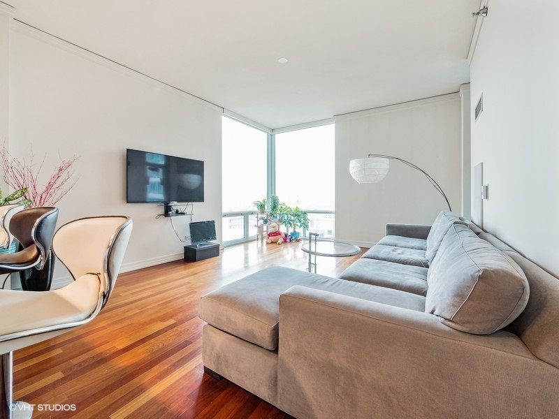 170 W POLK Street 1603