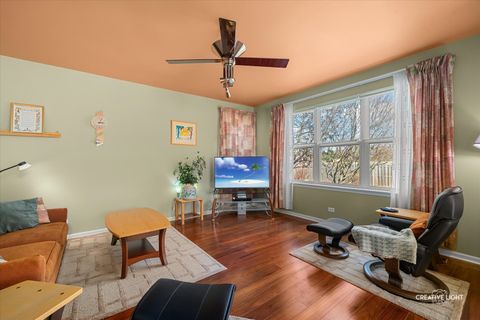 Tiny photo for 577 Cardinal Avenue, Oswego, IL 60543 (MLS # 12600154)