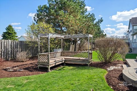 Tiny photo for 577 Cardinal Avenue, Oswego, IL 60543 (MLS # 12600154)