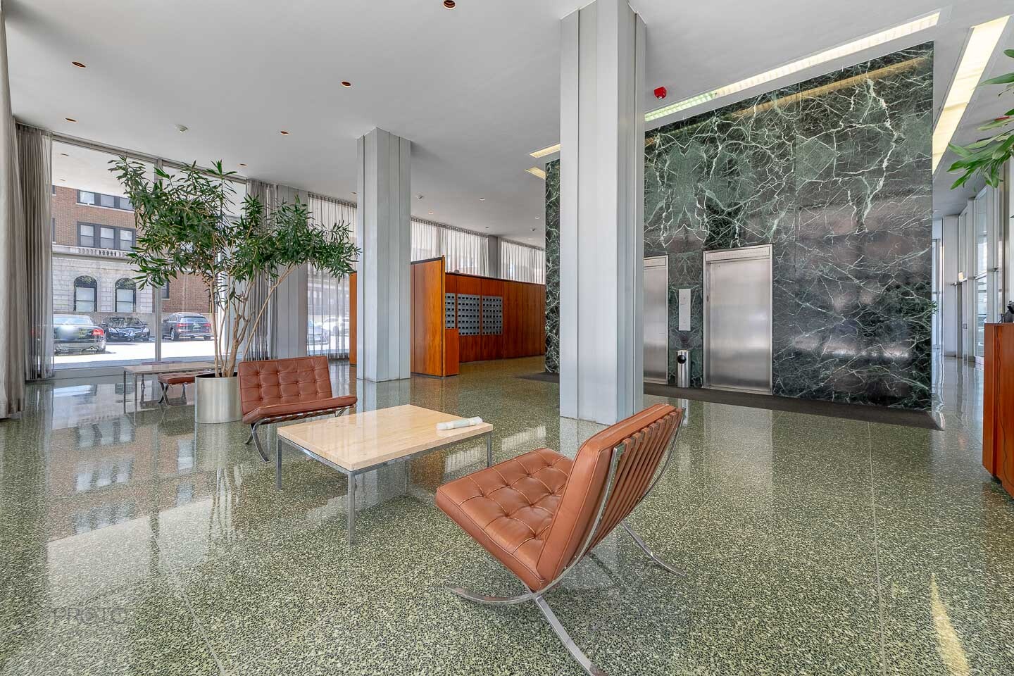 2400 N Lakeview Avenue 1706