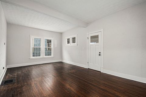 Tiny photo for 819 Pearl Street, Aurora, IL 60505 (MLS # 12596505)