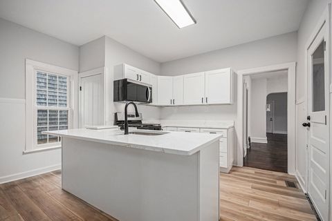 Tiny photo for 819 Pearl Street, Aurora, IL 60505 (MLS # 12596505)