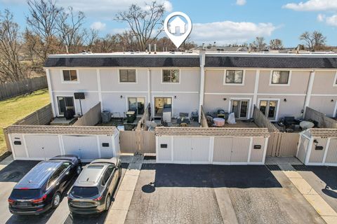 Tiny photo for 673 Cardinal Court, Grayslake, IL 60030 (MLS # 12576509)