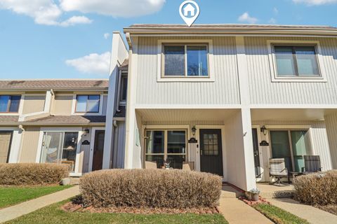 Photo of 673 Cardinal Court, Grayslake, IL 60030 (MLS # 12576509)