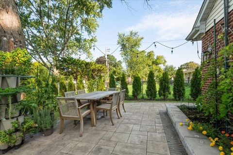 Tiny photo for 116 E Orchard Street, Arlington Heights, IL 60005 (MLS # 12512261)