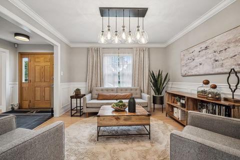 Tiny photo for 116 E Orchard Street, Arlington Heights, IL 60005 (MLS # 12512261)